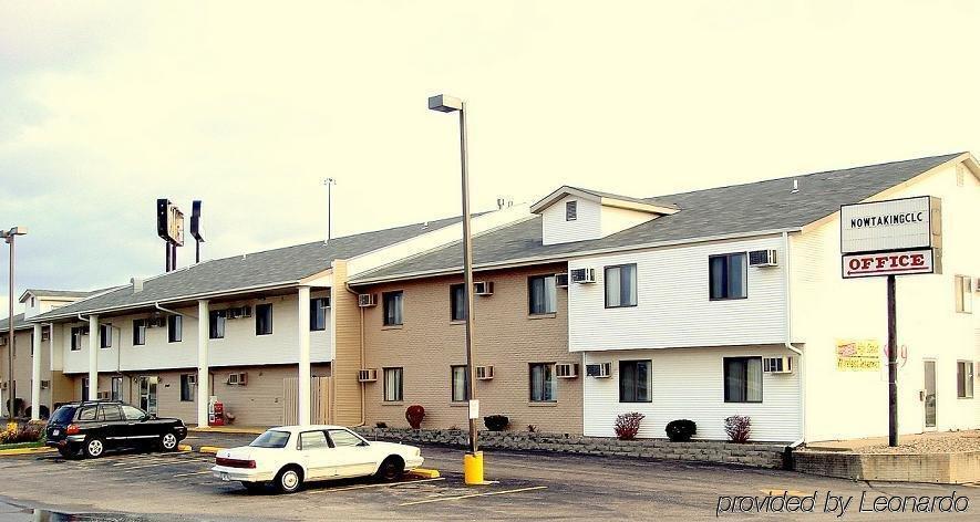 Luxury Inn & Suites Lincoln Exterior photo